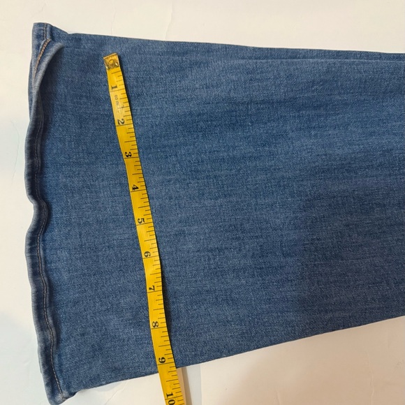 American Eagle Jeans Medium Wash Stretch Denim Casual Flare Fit Size 4 - Picture 7 of 11